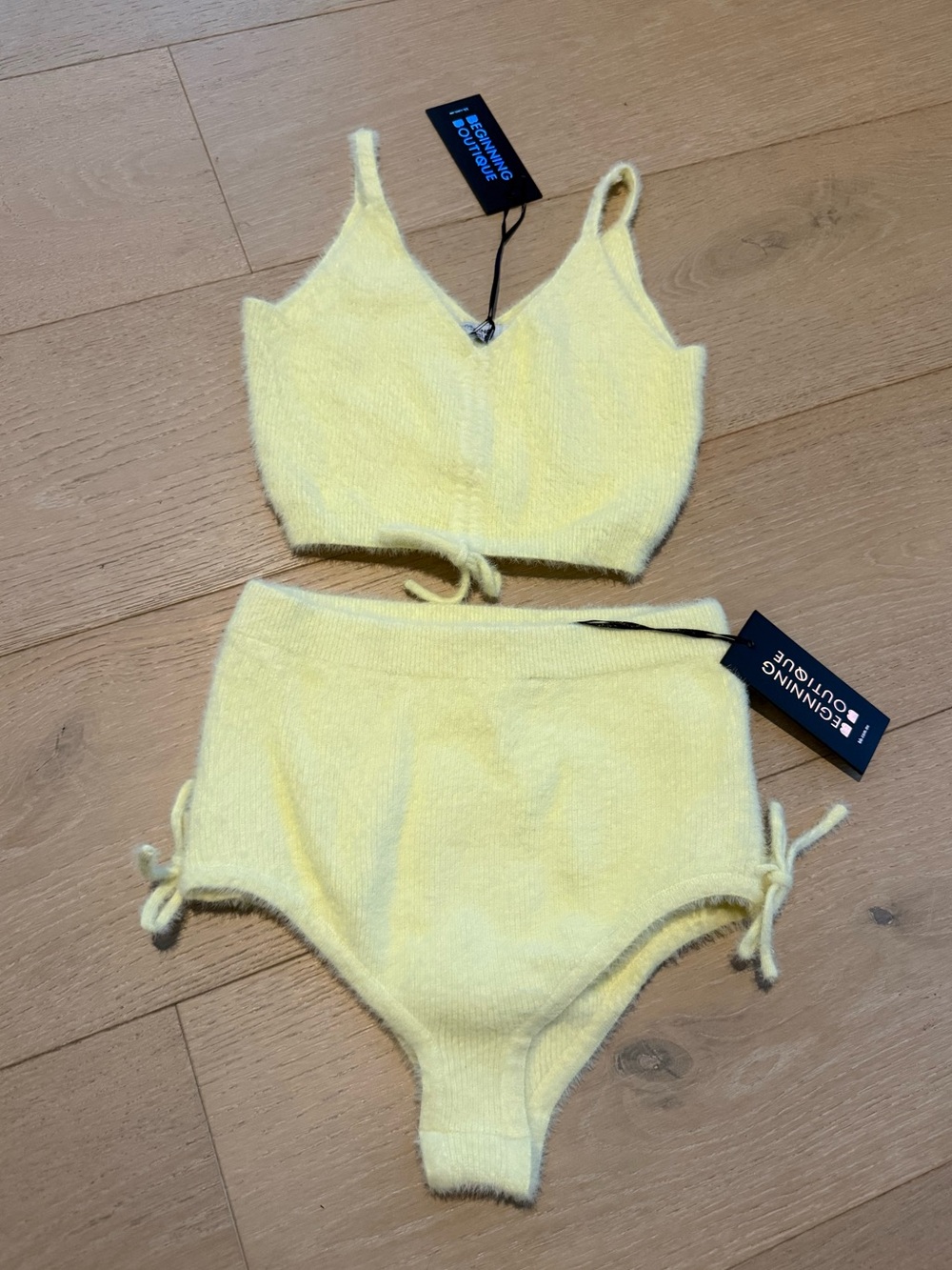 Beginning Boutique Fuzzy Yellow Two Piece Crop Top & Booty Shorts Set, Sz XS-S - Picture 3 of 6